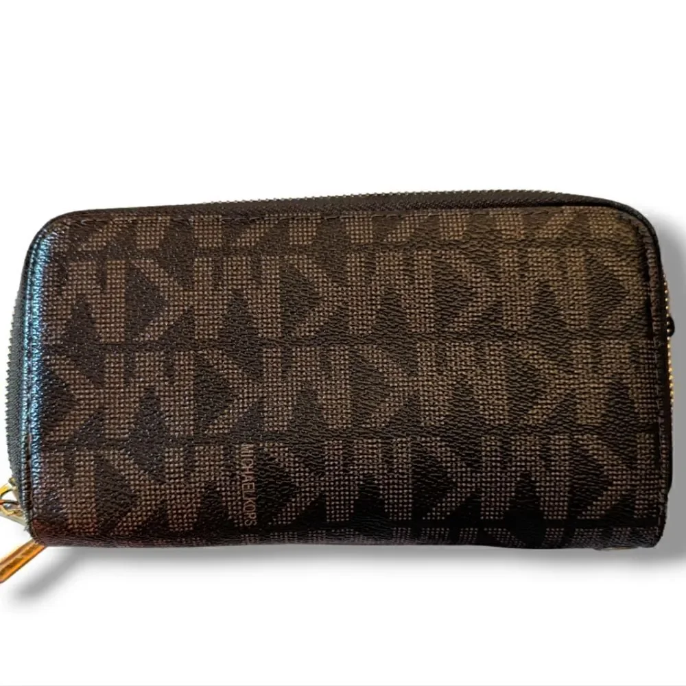 Michael Kors Douple Zip Wallet/Wristlet